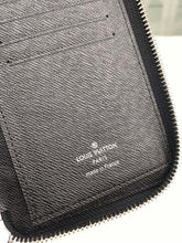 Load image into Gallery viewer, ZIPPY WALLET VERTICAL

