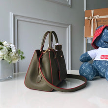 Load image into Gallery viewer, Montaigne BB Empreinte

