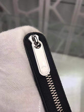Load image into Gallery viewer, ZIPPY COIN PURSE
