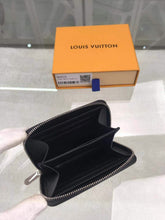 Load image into Gallery viewer, ZIPPY COIN PURSE
