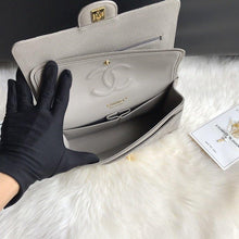 Load image into Gallery viewer, CC Flap Bag X Caviar Medium

