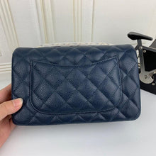 Load image into Gallery viewer, CC Flap Bag X Caviar Small 20cm
