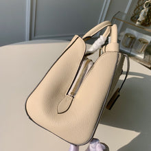 Load image into Gallery viewer, Montaigne BB Empreinte
