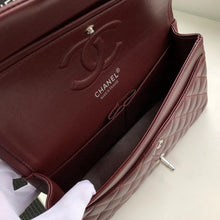 Load image into Gallery viewer, CC Flap Bag X Lambskin Medium
