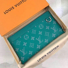 Load image into Gallery viewer, Discovery Pochette
