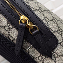 Load image into Gallery viewer, GG Supreme backpack
