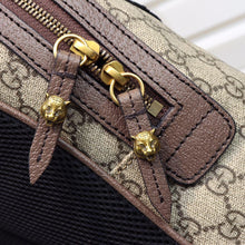 Load image into Gallery viewer, Supreme Backpack
